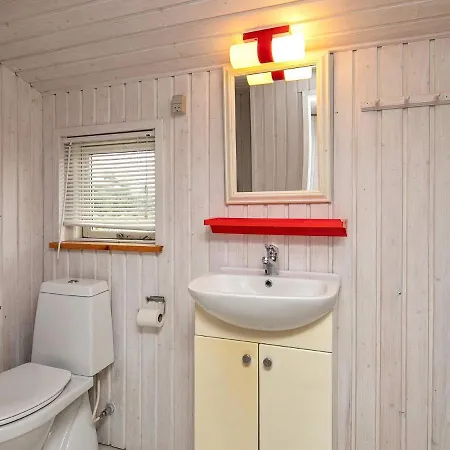 Seaside Serenity In Lyngsa-by Traum Holiday home
